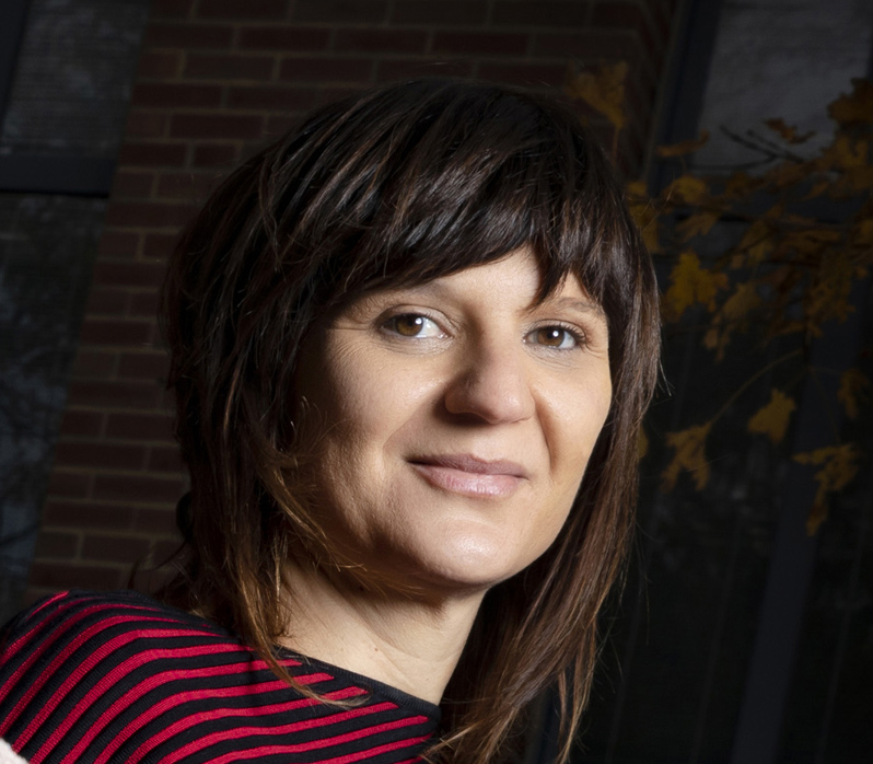 Dr. Beatriz Penalver-Bernabe headshot